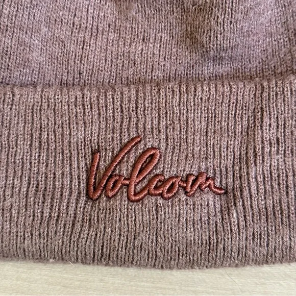 VOLCOM • Dusty Purple Beanie - Picture 2 of 5